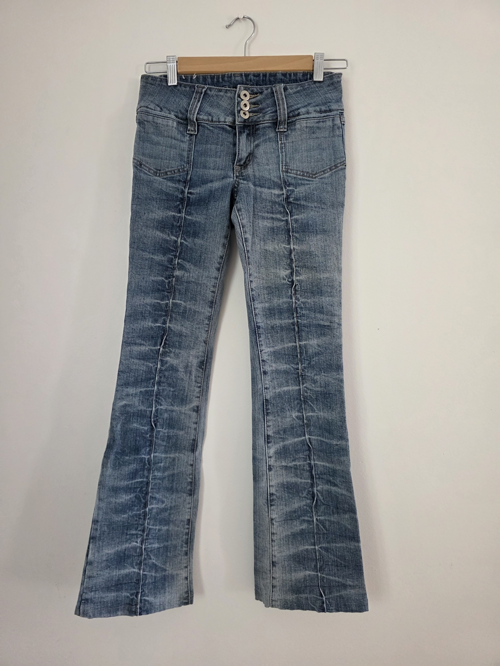 Vintage Women's Jeans in Medium Blue Denim